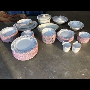 70 pieces of Johnson brothers summer chintz china